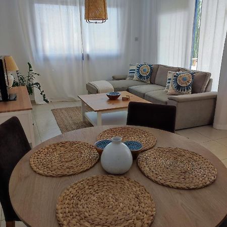 Marina Gardens Apartment Paphos Bagian luar foto