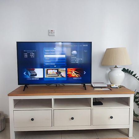 Marina Gardens Apartment Paphos Bagian luar foto