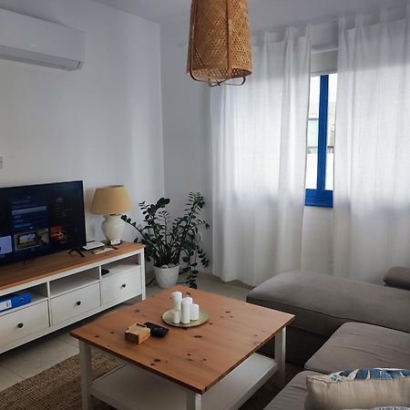 Marina Gardens Apartment Paphos Bagian luar foto