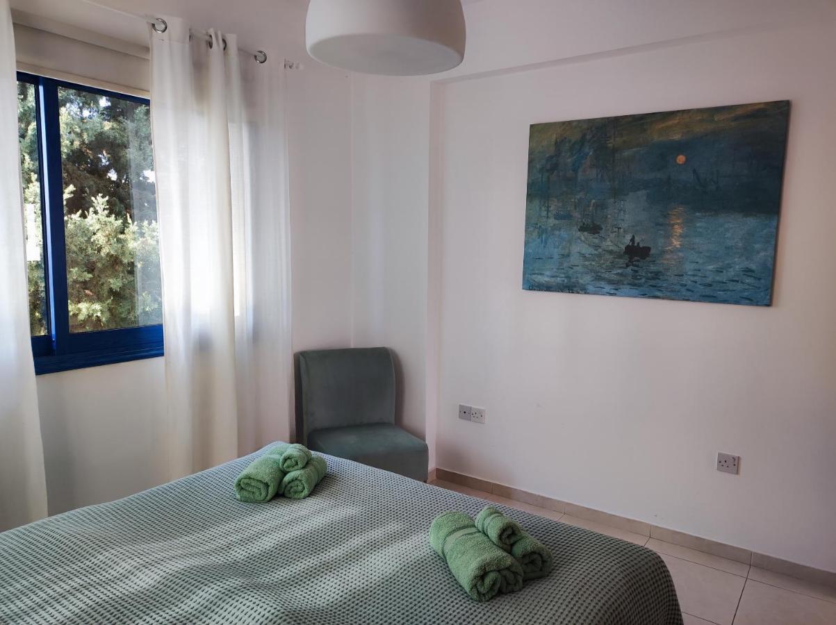 Marina Gardens Apartment Paphos Bagian luar foto