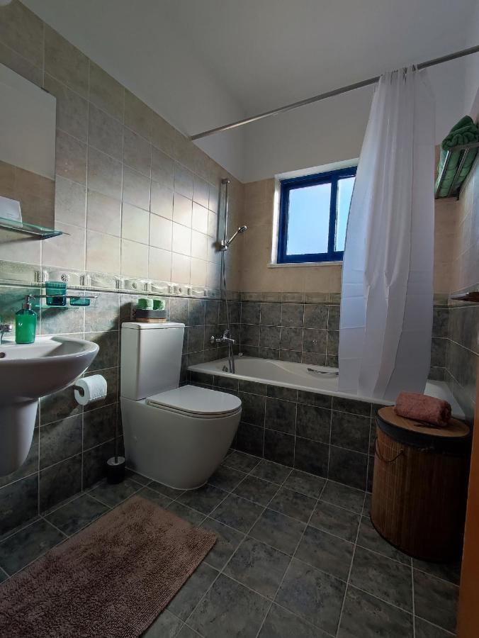Marina Gardens Apartment Paphos Bagian luar foto