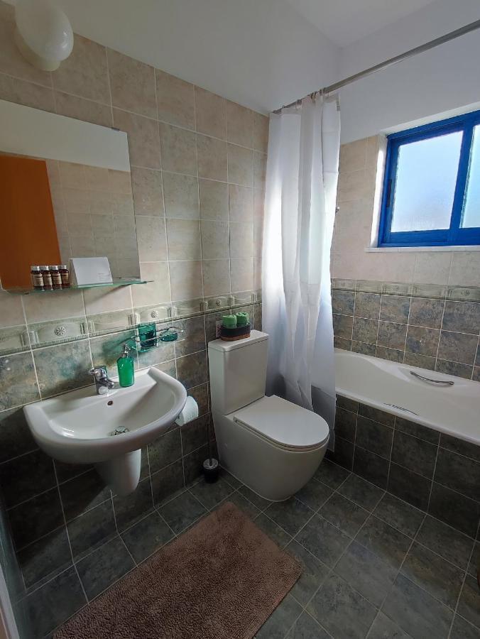 Marina Gardens Apartment Paphos Bagian luar foto