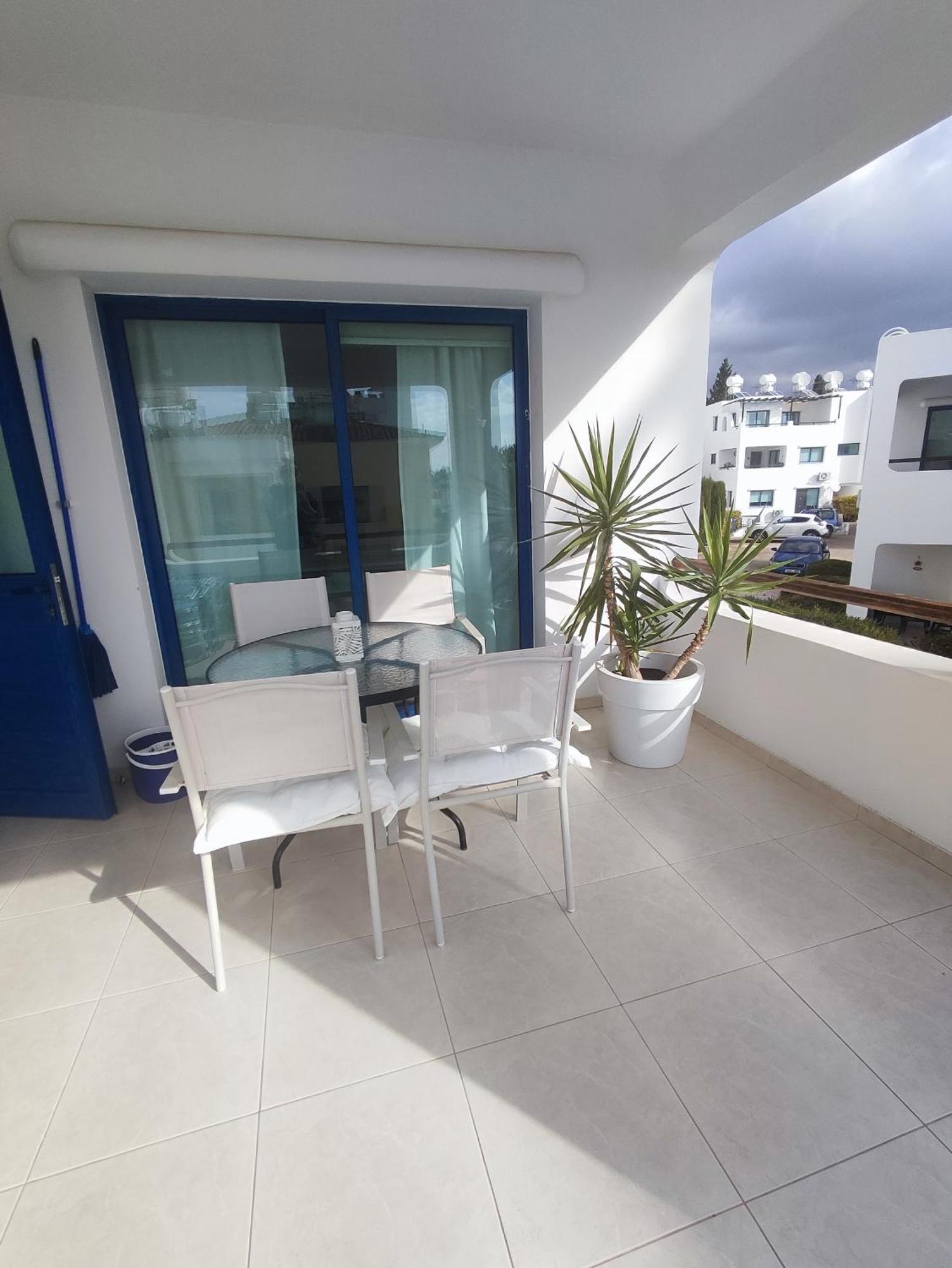 Marina Gardens Apartment Paphos Bagian luar foto