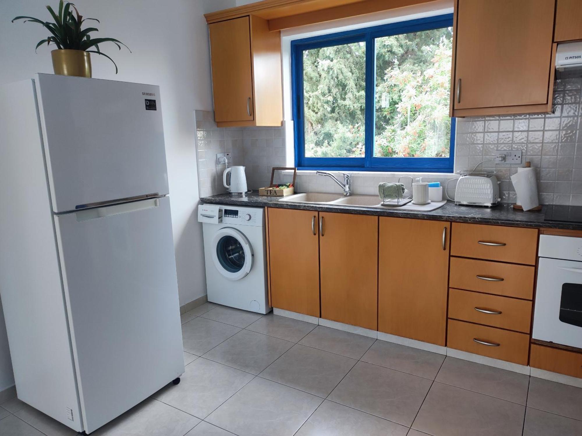 Marina Gardens Apartment Paphos Bagian luar foto